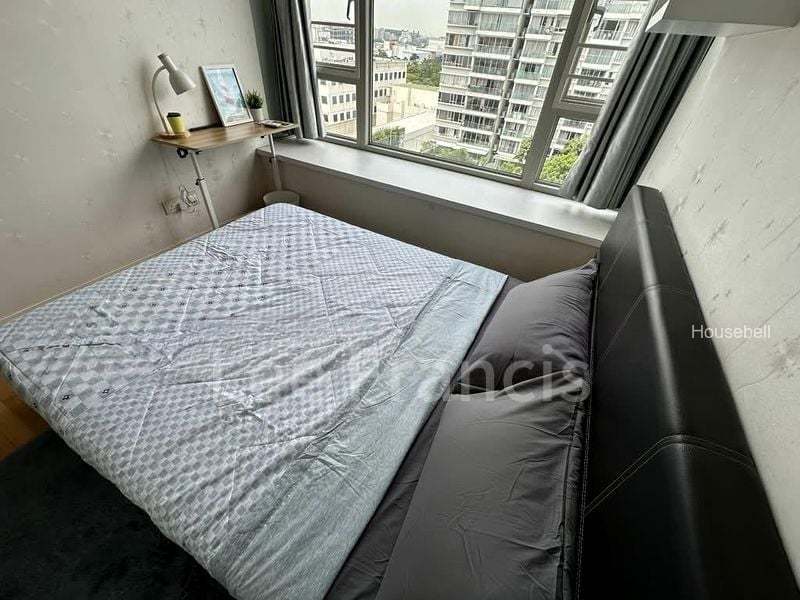 Condo for Room Rent: The Centris.(4)