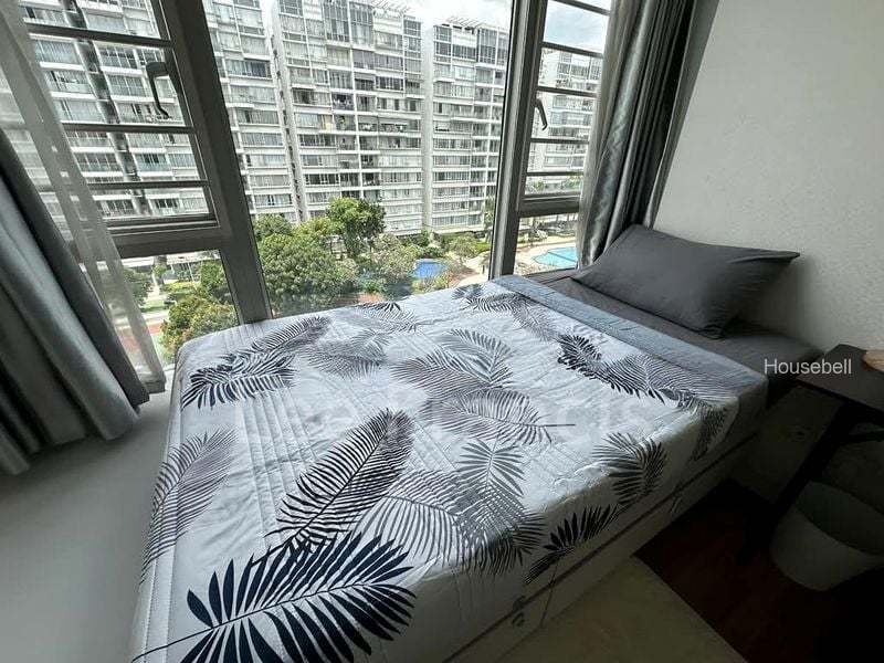 Condo for Room Rent: The Centris.(3)