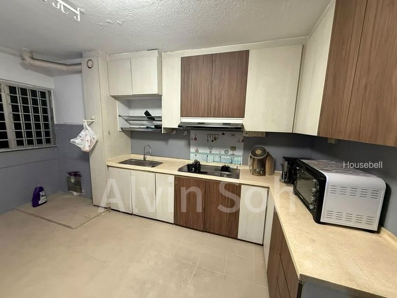 558 Jurong West Street 42(6)