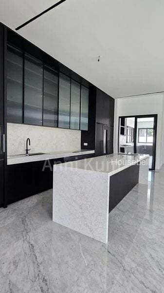 Haig Court, S$ 30,000 /mo, 9,256 sqft, Landed - Bungalow House