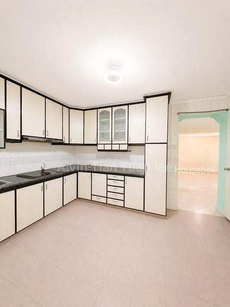 324 Tampines Street 32, S$ 955,000, 1,582 sqft, 组屋 - Executive Apartment
