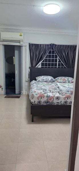 102 Tampines Street 11