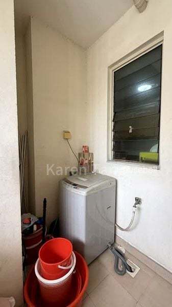 Trellis Towers, S$ 1,950 /mo, 100 sqft, Condos - Condominium