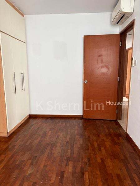 Lilydale, S$ 4,000 /mo, 1,238 sqft, Condos - Executive Condominium
