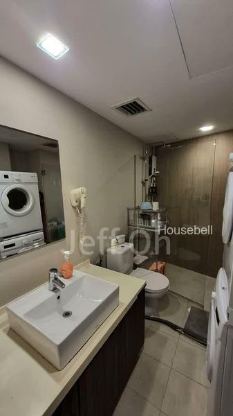 The Plaza, S$ 5,300 /mo, 829 sqft, Condos - Apartment