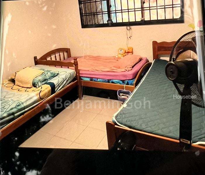 840 Yishun Street 81, S$ 450 /mo, 150 sqft, HDB - 4 NG