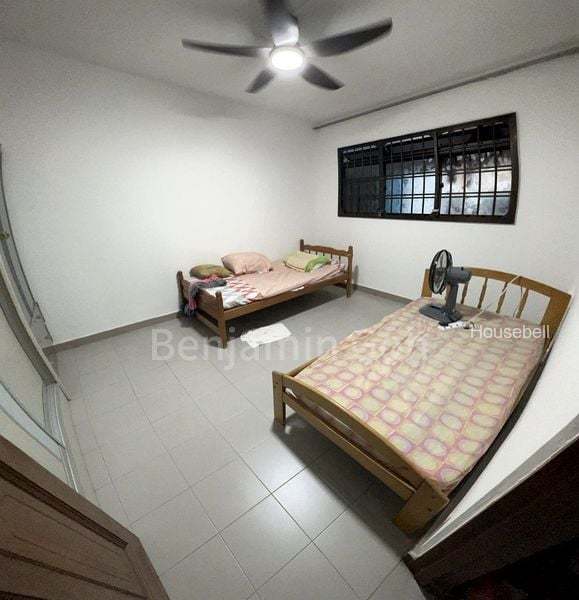 840 Yishun Street 81, S$ 450 /mo, 150 sqft, HDB - 4 NG