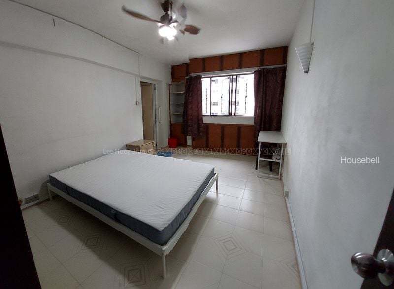 555 Jurong West Street 42(2)