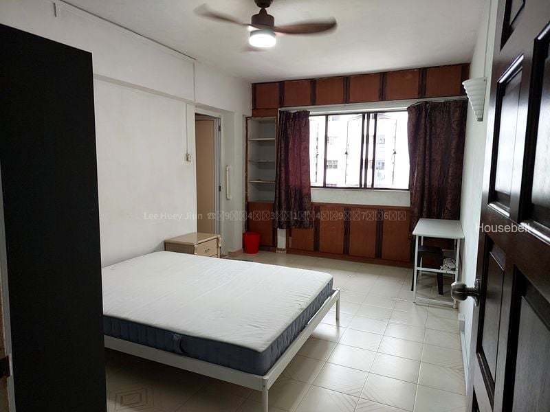555 Jurong West Street 42(4)