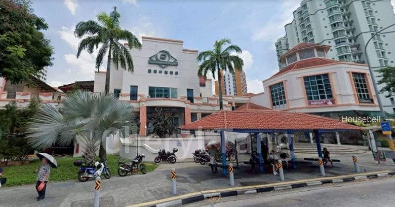 4-Room HDB for Room Rent: 576 Hougang Avenue 4, S$ 800 /mo, 200 sqft, HDB - 4 I