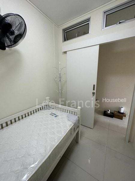 The Centris, S$ 1,100 /月, 100 sqft, 公寓 - Condominium