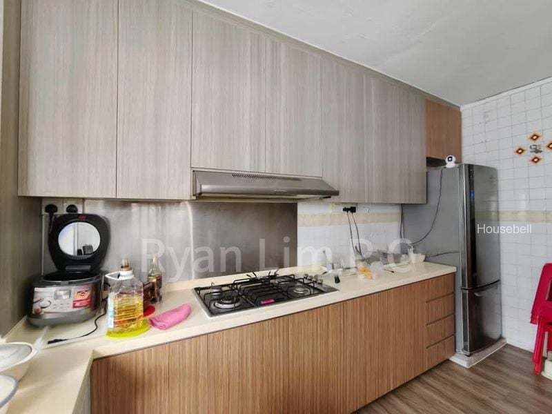 310 Jurong East Street 32, S$ 800 /mo, 150 sqft, HDB - 4 NG