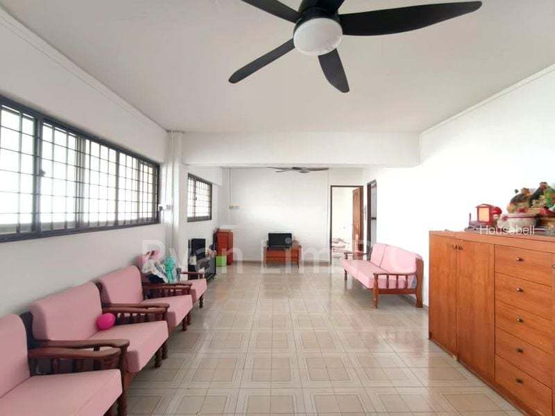 310 Jurong East Street 32(5)
