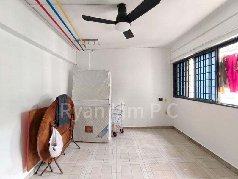 310 Jurong East Street 32(3)