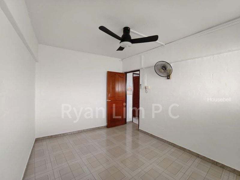 310 Jurong East Street 32(2)