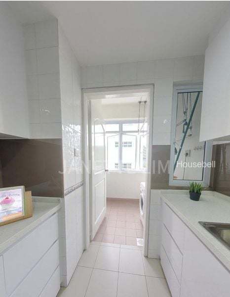 3 Bed Condo for Sale in  Hillview 128, S$ 1,780,000, 1,044 sqft, 公寓 - Condominium