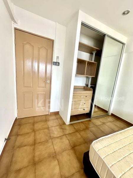260 Tampines Street 21, S$ 1,100 /月, 250 sqft, 组屋 - 5 A