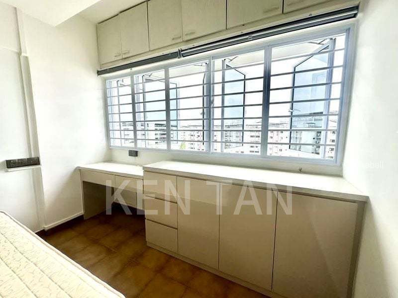 260 Tampines Street 21, S$ 1,100 /月, 250 sqft, 组屋 - 5 A