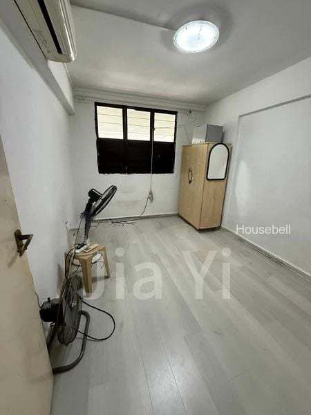3 Room (3S) HDB for Sale in  301 Ubi Avenue 1, S$ 550,000, 689 sqft, HDB - 3 S