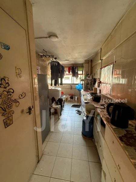 3 Room (3S) HDB for Sale in  301 Ubi Avenue 1, S$ 550,000, 689 sqft, HDB - 3 S