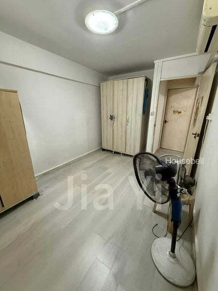 3 Room (3S) HDB for Sale in  301 Ubi Avenue 1, S$ 550,000, 689 sqft, HDB - 3 S