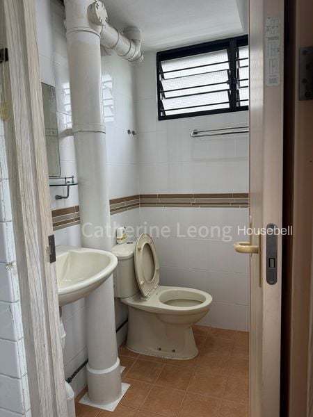 3 Room (3NG) HDB for Rent in  339 Clementi Avenue 5, S$ 3,300 /mo, 721 sqft, HDB - 3 NG