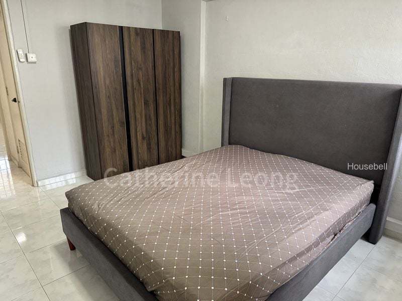 3 Room (3NG) HDB for Rent in  339 Clementi Avenue 5, S$ 3,300 /mo, 721 sqft, HDB - 3 NG