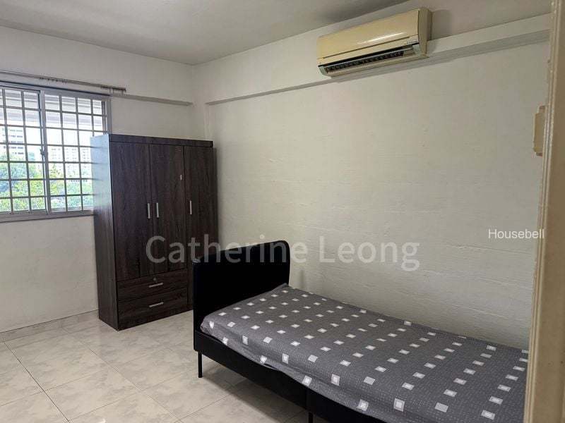 3 Room (3NG) HDB for Rent in  339 Clementi Avenue 5, S$ 3,300 /mo, 721 sqft, HDB - 3 NG