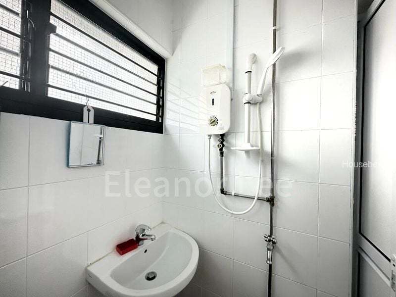 105 Towner Road, S$ 1,200 /mo, 170 sqft, HDB - 3 A