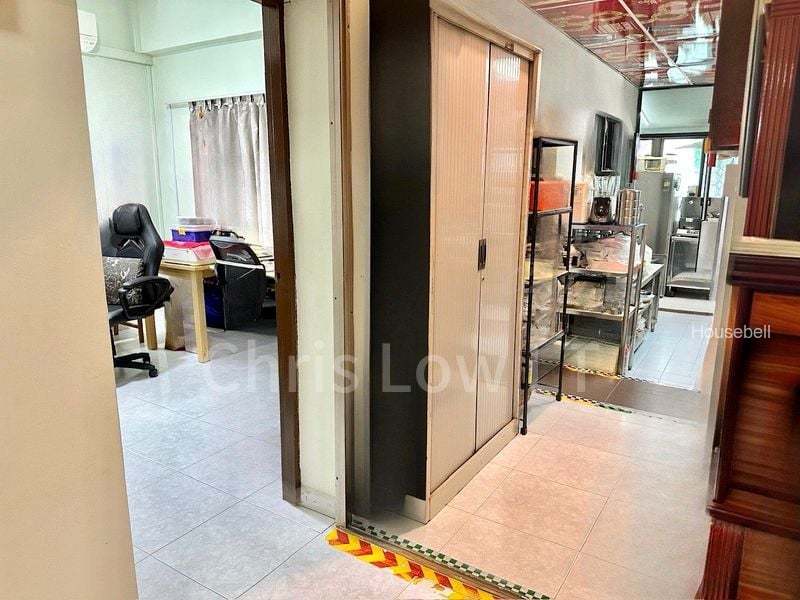 4+1 Bed Terraced House (Landed) for Sale in  Happy Avenue East, S$ 4,650,000, 2,070 sqft, 有地 - Terraced House