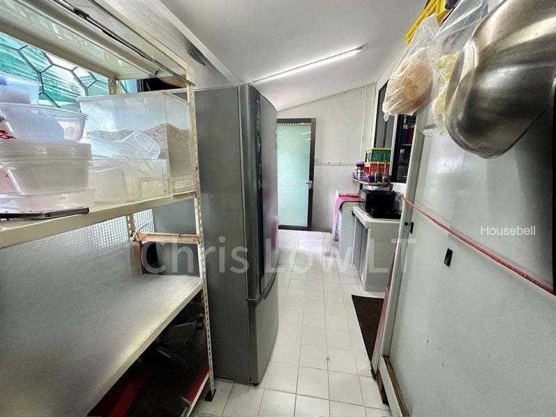 4+1 Bed Terraced House (Landed) for Sale in  Happy Avenue East, S$ 4,650,000, 2,070 sqft, 有地 - Terraced House
