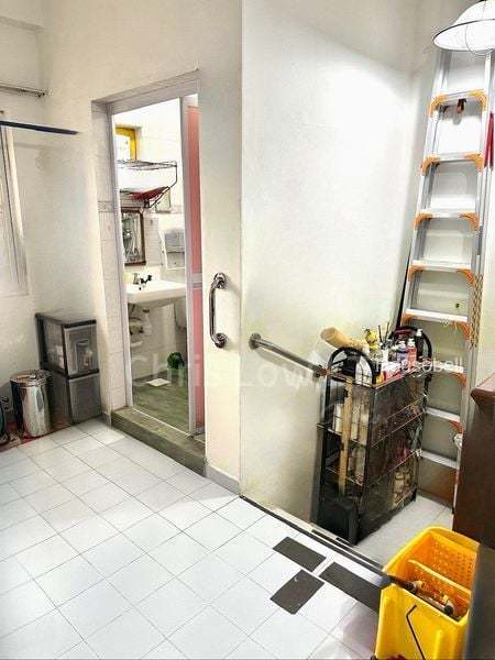 4+1 Bed Terraced House (Landed) for Sale in  Happy Avenue East, S$ 4,650,000, 2,070 sqft, 有地 - Terraced House