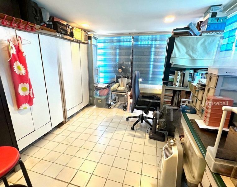 4+1 Bed Terraced House (Landed) for Sale in  Happy Avenue East, S$ 4,650,000, 2,070 sqft, 有地 - Terraced House