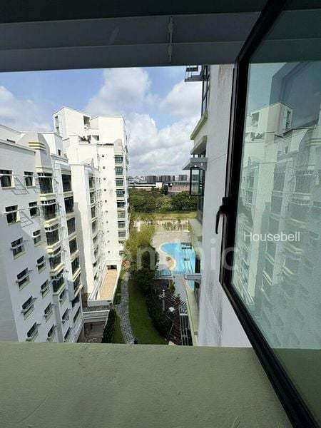 Eastvale, S$ 1,200 /月, 100 sqft, 公寓 - Condominium