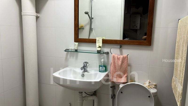 707 Pasir Ris Drive 10, S$ 900 /mo, 160 sqft, HDB - 4 A