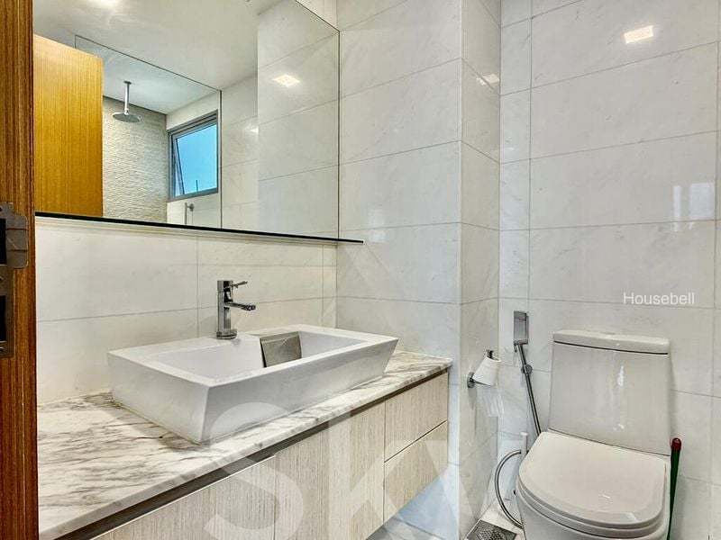 Vista Residences, S$ 2,550 /mo, 200 sqft, Condos - Condominium