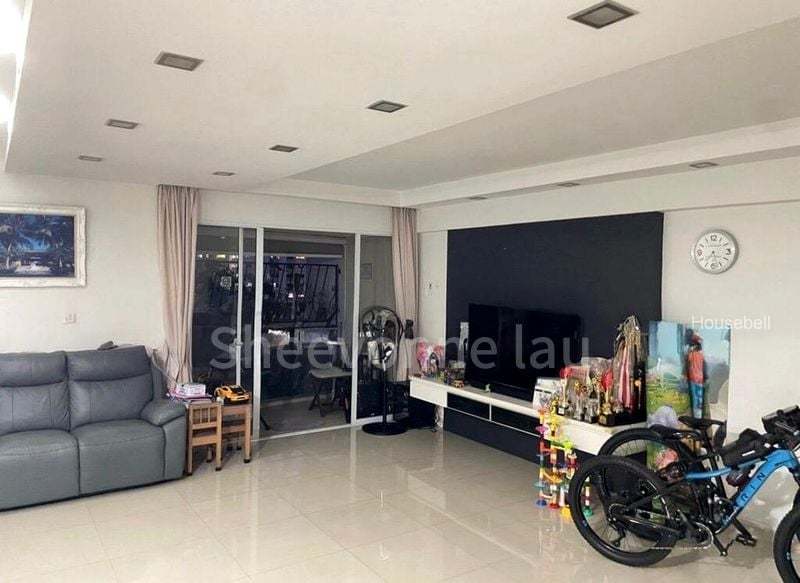 683B Choa Chu Kang Crescent, S$ 900 /mo, 129 sqft, HDB - 5 A