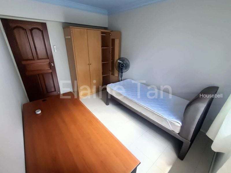 202C Sengkang East Road, S$ 850 /mo, 100 sqft, HDB - 4 STD