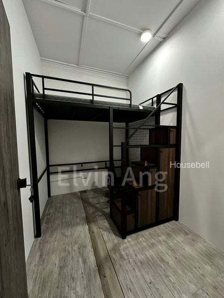 Shophouse for Room Rent: Killiney Road.(5)