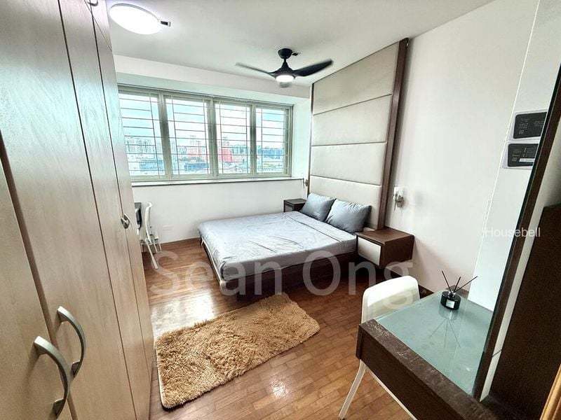 Queens, S$ 2,300 /mo, 150 sqft, Condos - Condominium