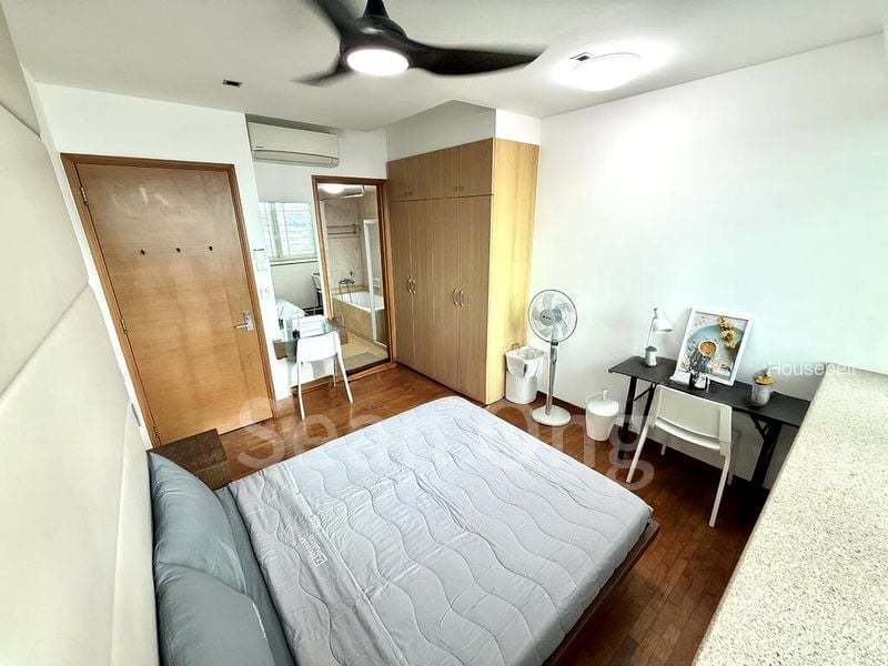 Queens, S$ 2,300 /mo, 150 sqft, Condos - Condominium