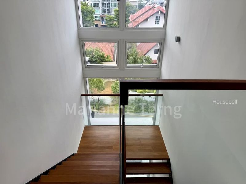 6 Bed Corner Terrace (Landed) for Sale in  Jalan Baiduri, S$ 8,980,000, 2,456 sqft, 有地 - Corner Terrace