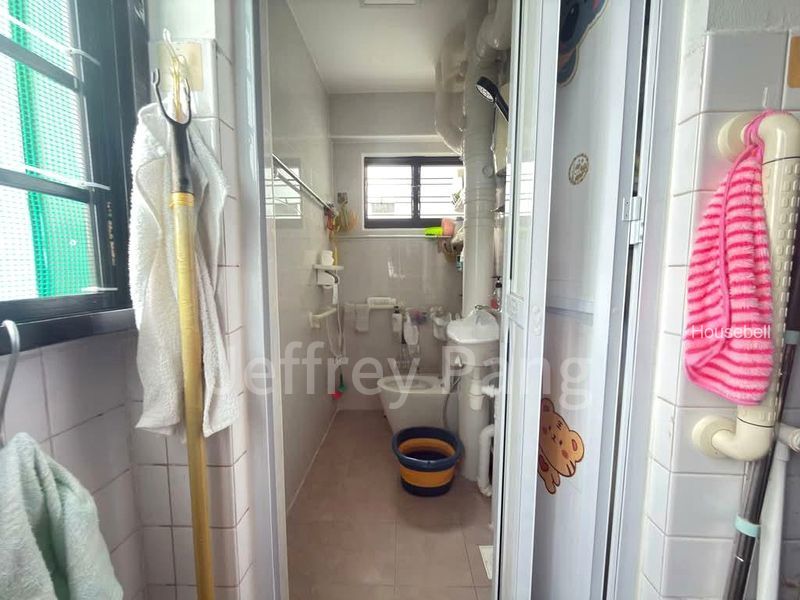 4-Room HDB for Room Rent: 311 Yishun Ring Road(1)