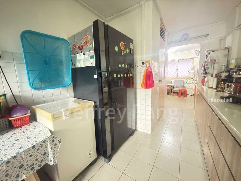 4-Room HDB for Room Rent: 311 Yishun Ring Road(2)