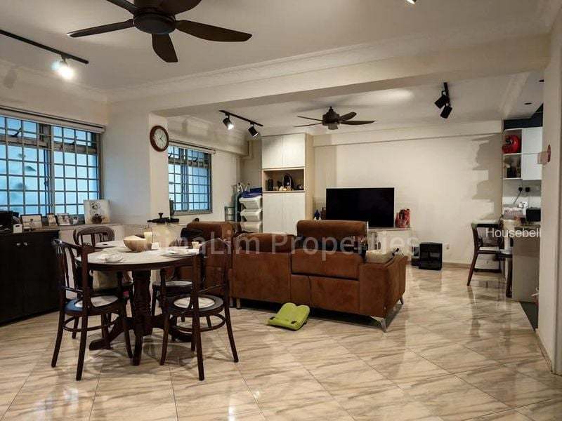 30A Holland Close(2)