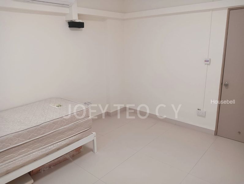 920 Jurong West Street 92, S$ 999 /mo, 200 sqft, HDB - 5 Generic