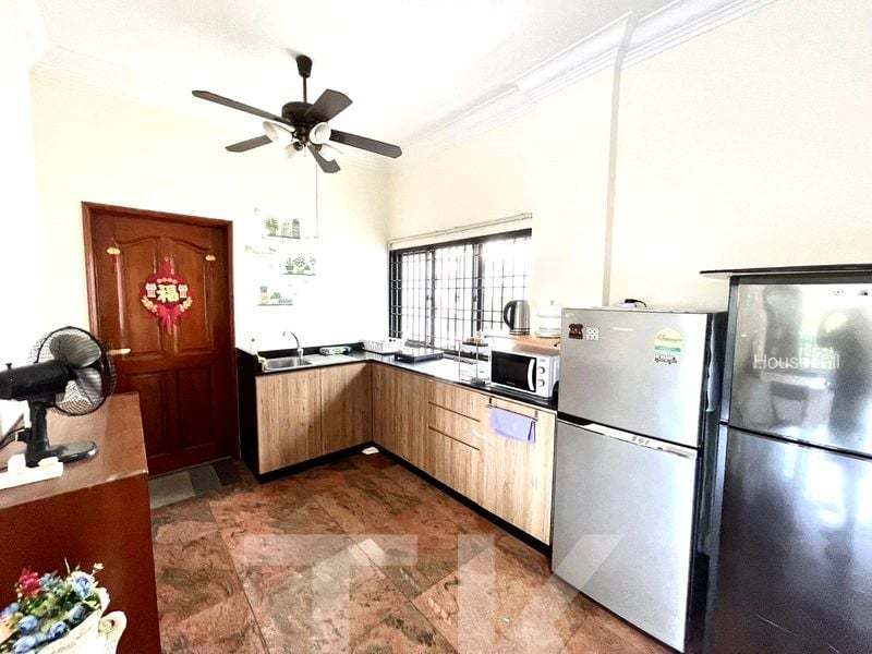 Master Room (Landed) for Rent in  Teo Kim Eng Road(5)