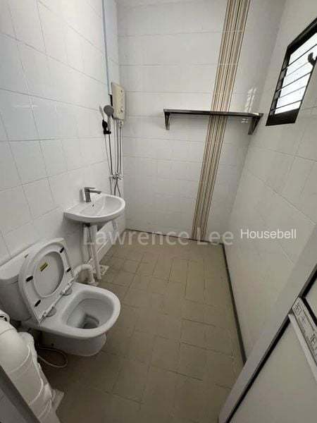 4 Room (4A) HDB for Rent in  237 Tampines Street 21(4)