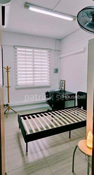 3-Room HDB for Room Rent: 13 York Hill, S$ 1,000 /月, 100 sqft, 组屋 - 3 A