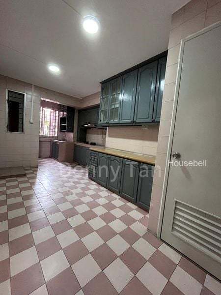 497D Tampines Street 45, S$ 950,000, 1,550 sqft, 组屋 - Executive Apartment